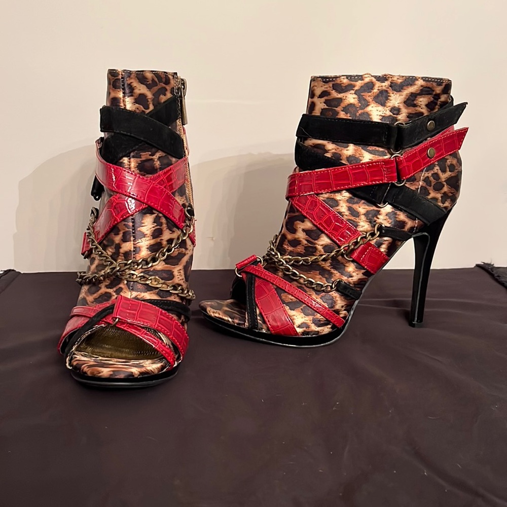 Multi textured heels, worn once